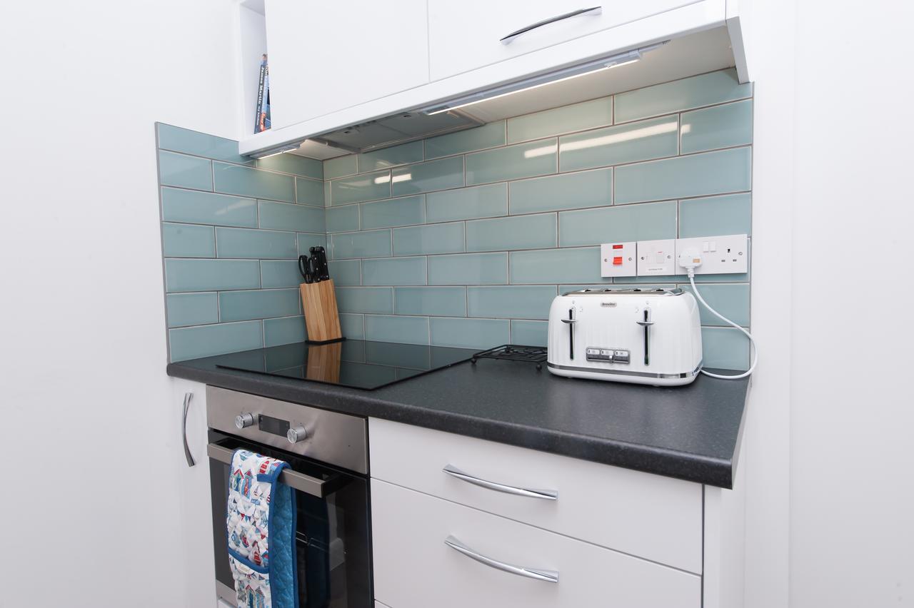 رامْسْغيت Two Bed Ground Floor Apartment, Sleeps Six, Free Parking And High Speed Wifi المظهر الخارجي الصورة